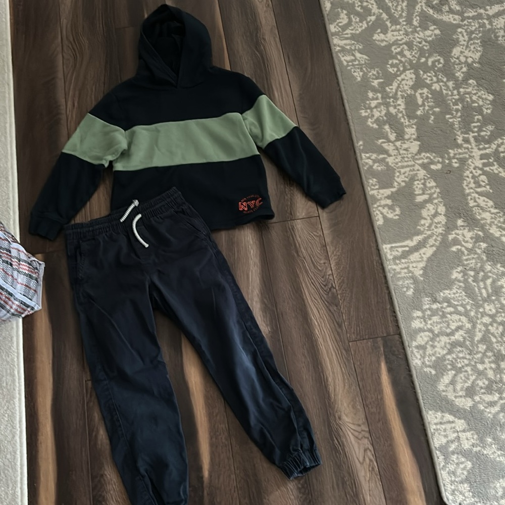 boys H&M blue & green pullover hoodie with matching blue pants size 6X